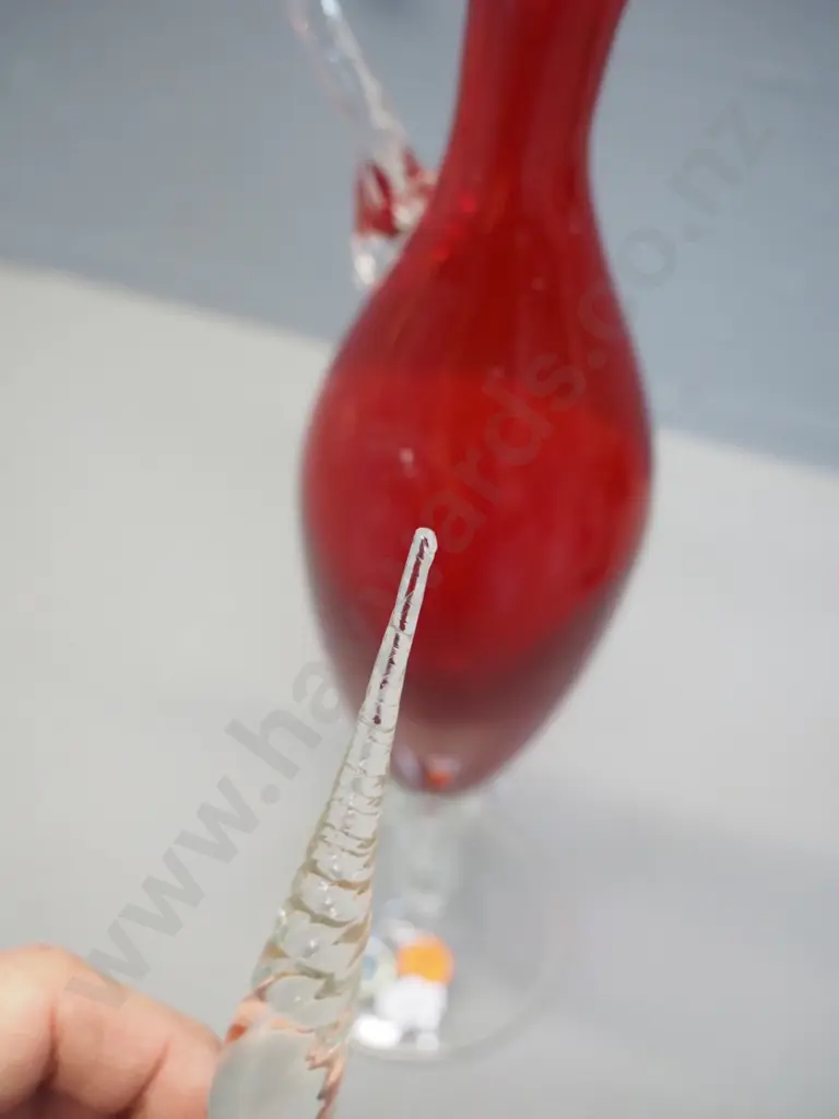 Italian red and clear glass jug - some damage to tip of stopper H480 Image 1++