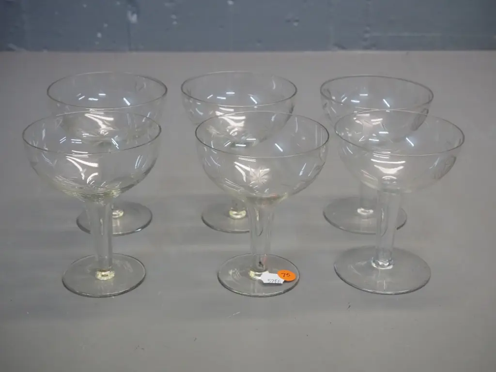 set of 6 hollow-stemmed champagne glasses with etched rose pattern H-120 Image 1++