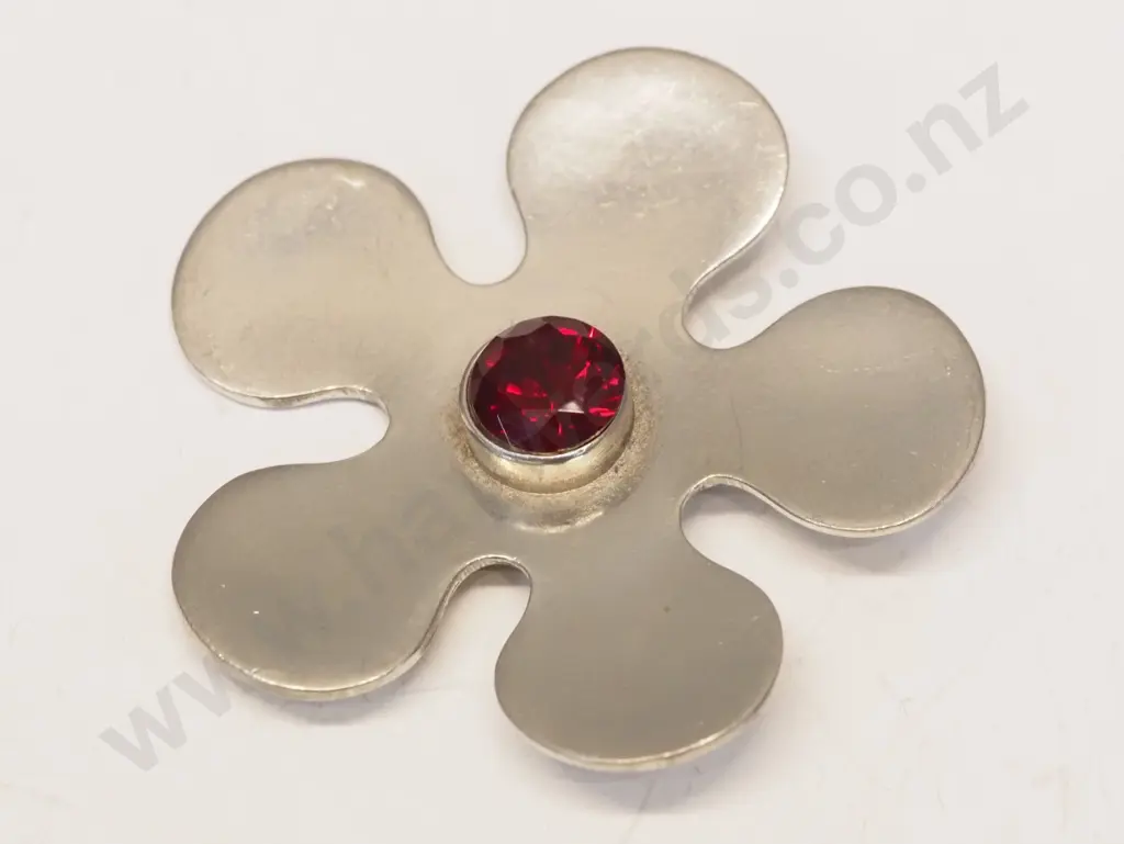 pewter brooch made in Norway Image 1++