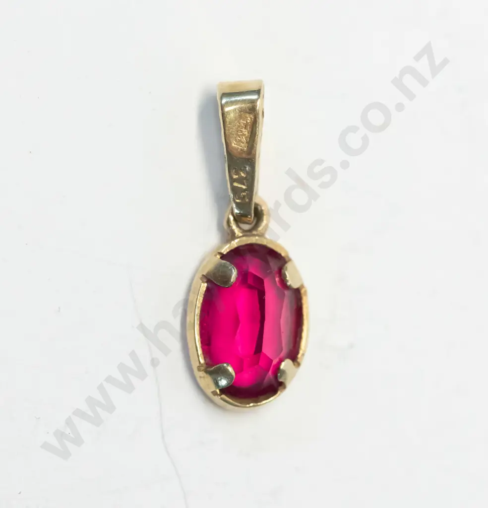 9ct ruby pendant no chain stamped 375 Image 1++