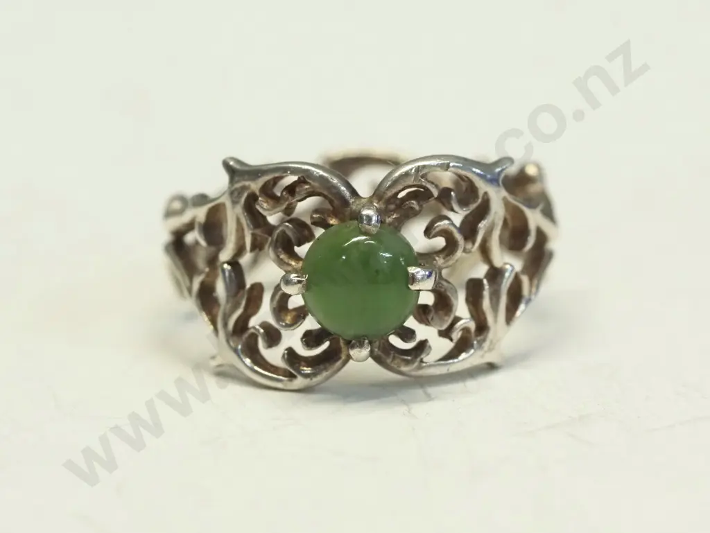 silver greenstone ring - no mark Image 1++