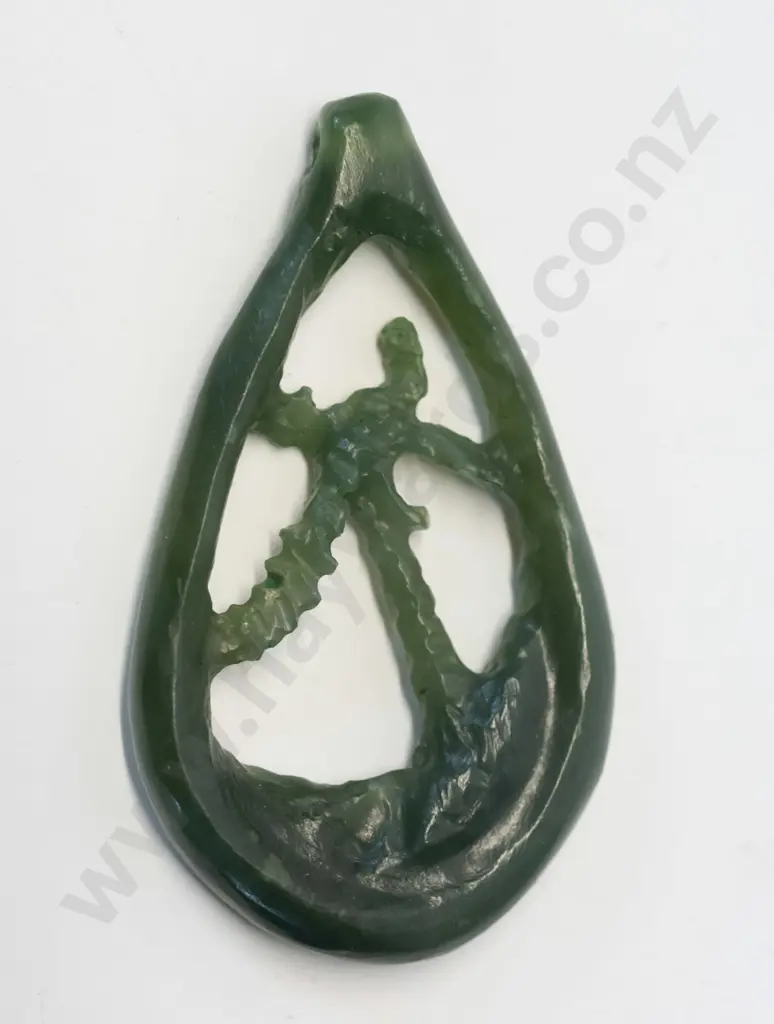 greenstone pendant no chain Image 1++