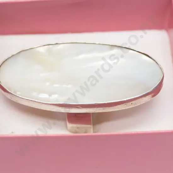 large silver mother of pearl ring stamped 925