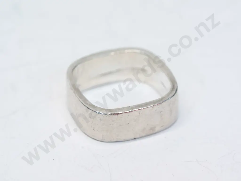 square silver ring no mark Image 1++
