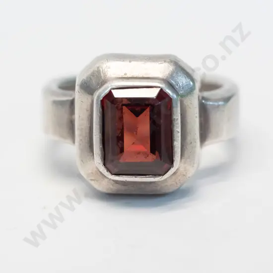 silver garnet ring stamped 925