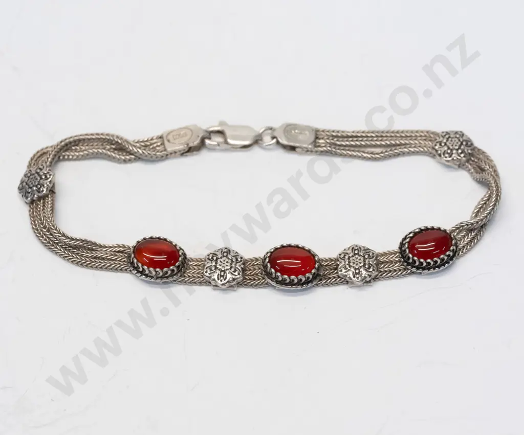 silver bracelet with 3 red onyx stones Image 1++