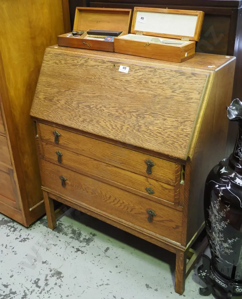 deco oak 3-drawer drop front writing bureau in restorer's condition - support knob missing, 1 handle and a piece of bead Image 1++