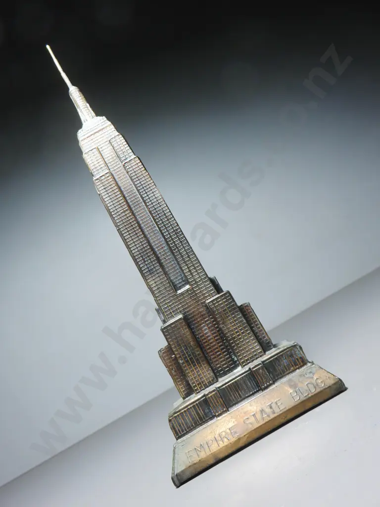 Metal Empire State building statue H-280 Image 1++