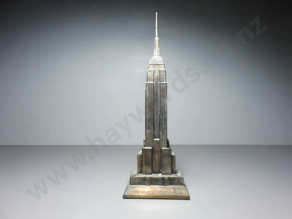 Metal Empire State building statue H-280 Image 1++