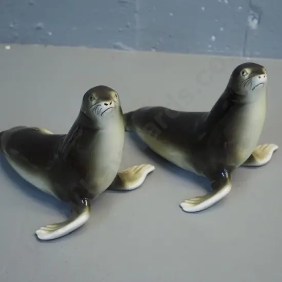 pair of Royal Dux seal figures H150 L-200
