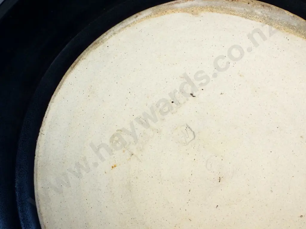 Paul Laird studio pottery wall charger - under-glaze fault on back of rim D-370 Image 1++
