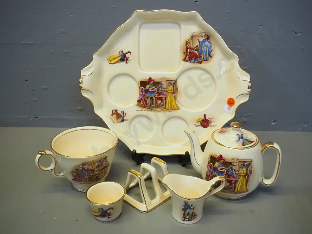 Royal Winton 5-piece breakfast set on tray Image 1++
