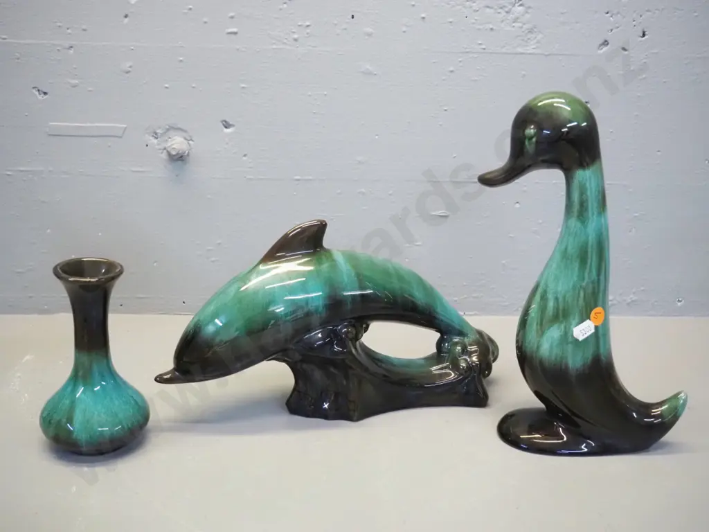 3 pieces Blue Mountain pottery - standing duck H290, dolphin figure H185 L320 (small chip to fin) & small vase Image 1++