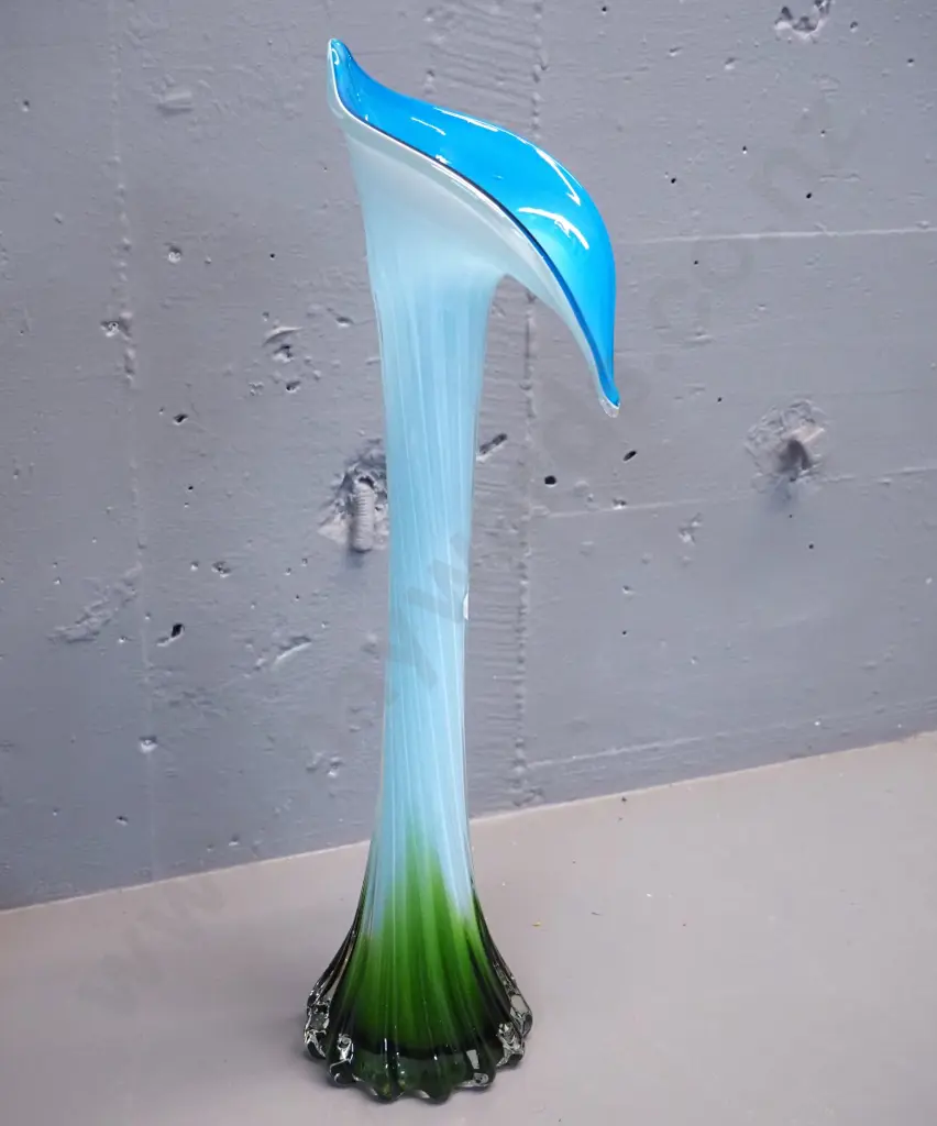 art glass turquoise and green Jack-in-the-pulpit vase H410 Image 1++