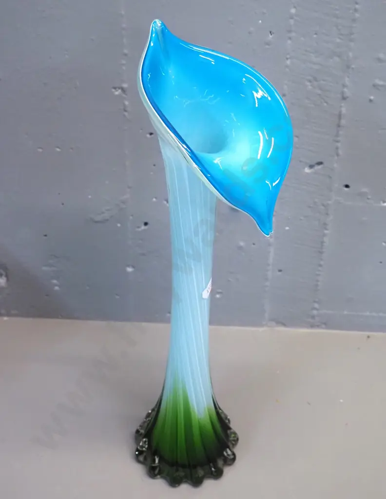 art glass turquoise and green Jack-in-the-pulpit vase H410 Image 1++