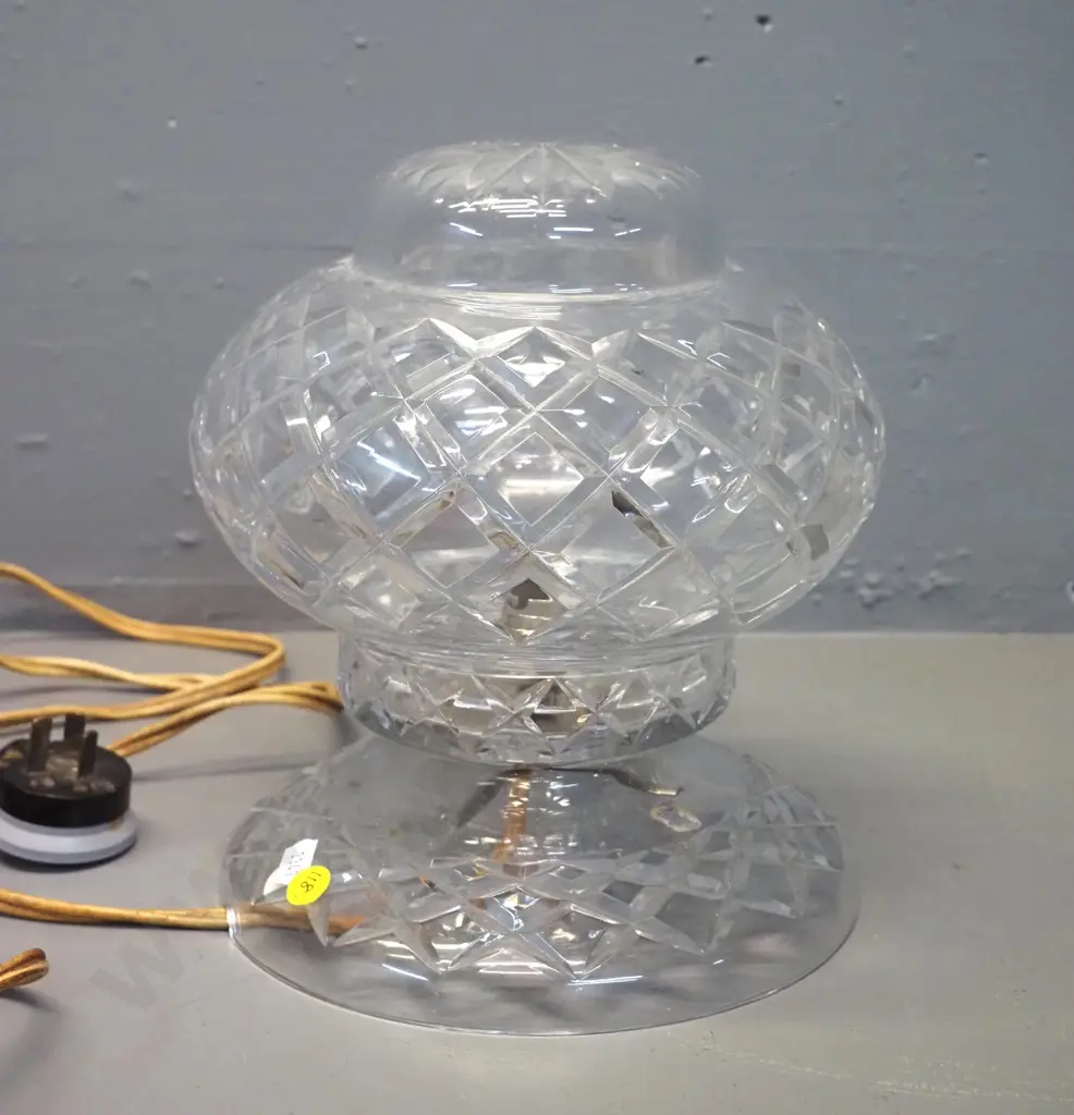 cut crystal table lamp H-240 D-200 Image 1++