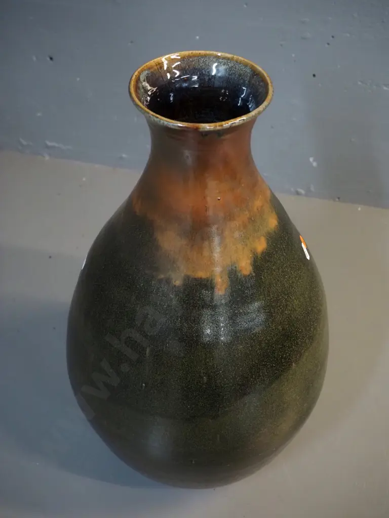 large studio pottery mottle-glazed vase - unknown mark on base H-500 D-260 at widest Image 1++