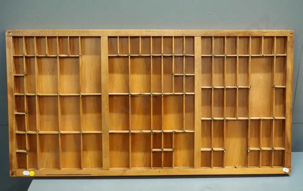 vintage printing type tray with brass reinforcing, has holes drilled for wall mounting L-845 W420 Image 1++