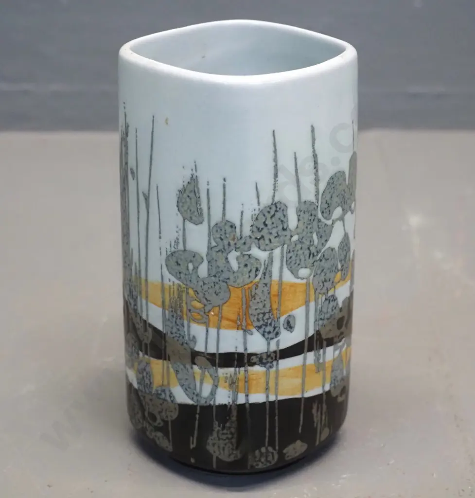 small Royal Copenhagen abstract design vase - stamped 963 3762 H-130 W-60 D-60 Image 1++