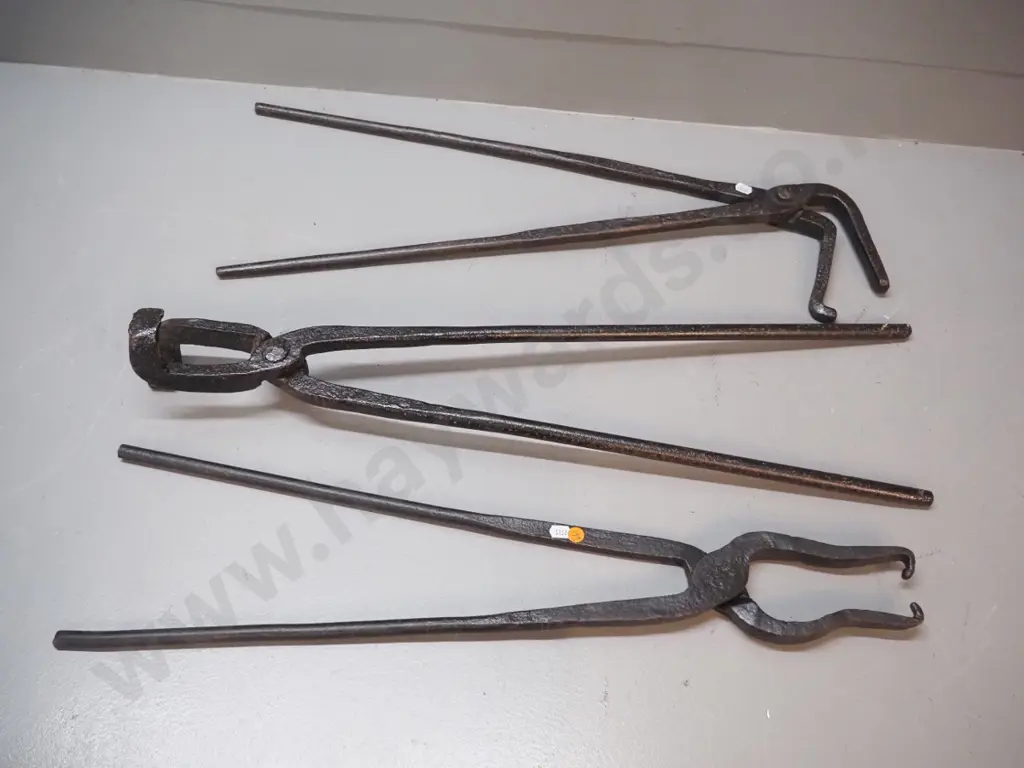 3 vintage blacksmith's tools - longest is L-730 Image 1++