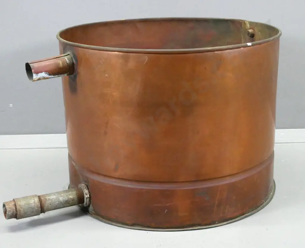 copper header tank with 2 pipe fittings H430 Diameter 580 Image 1++