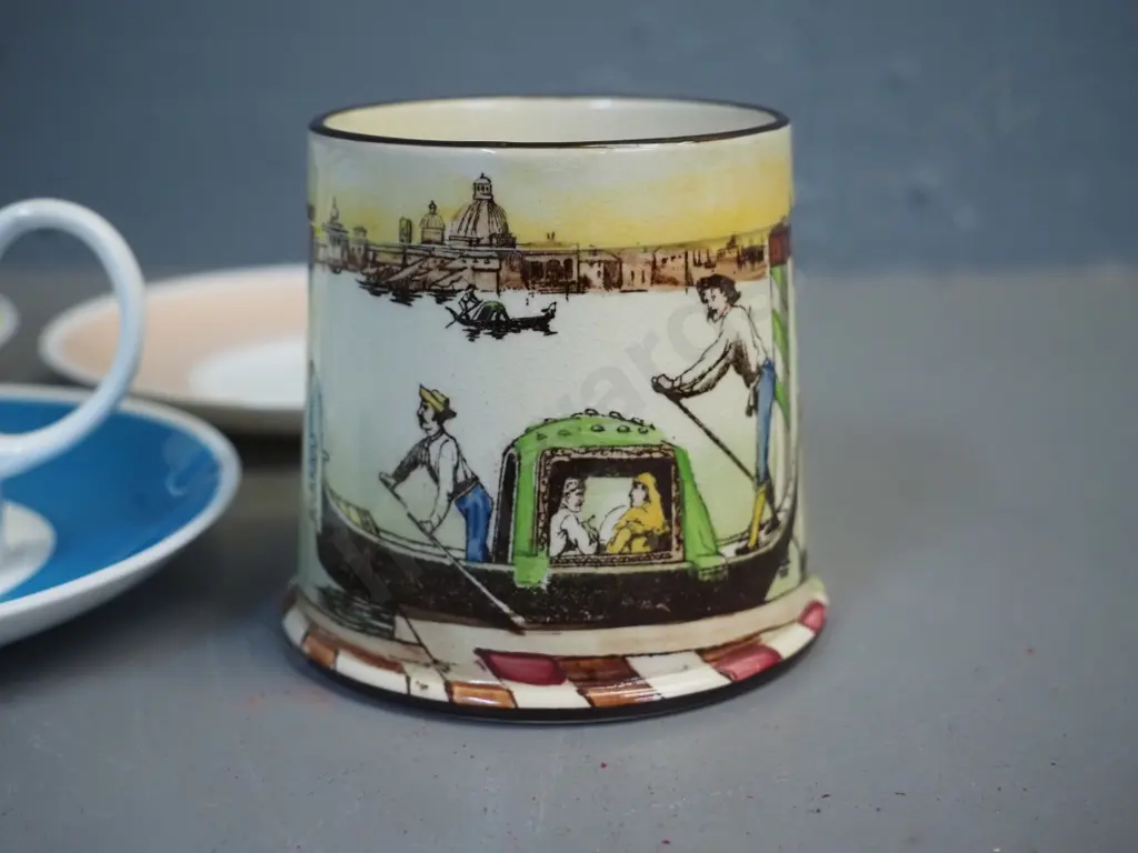 4 various coloured Susie Cooper coffee cans & saucers w/spare saucer & Royal Doulton Venetian scene pot Image 1++