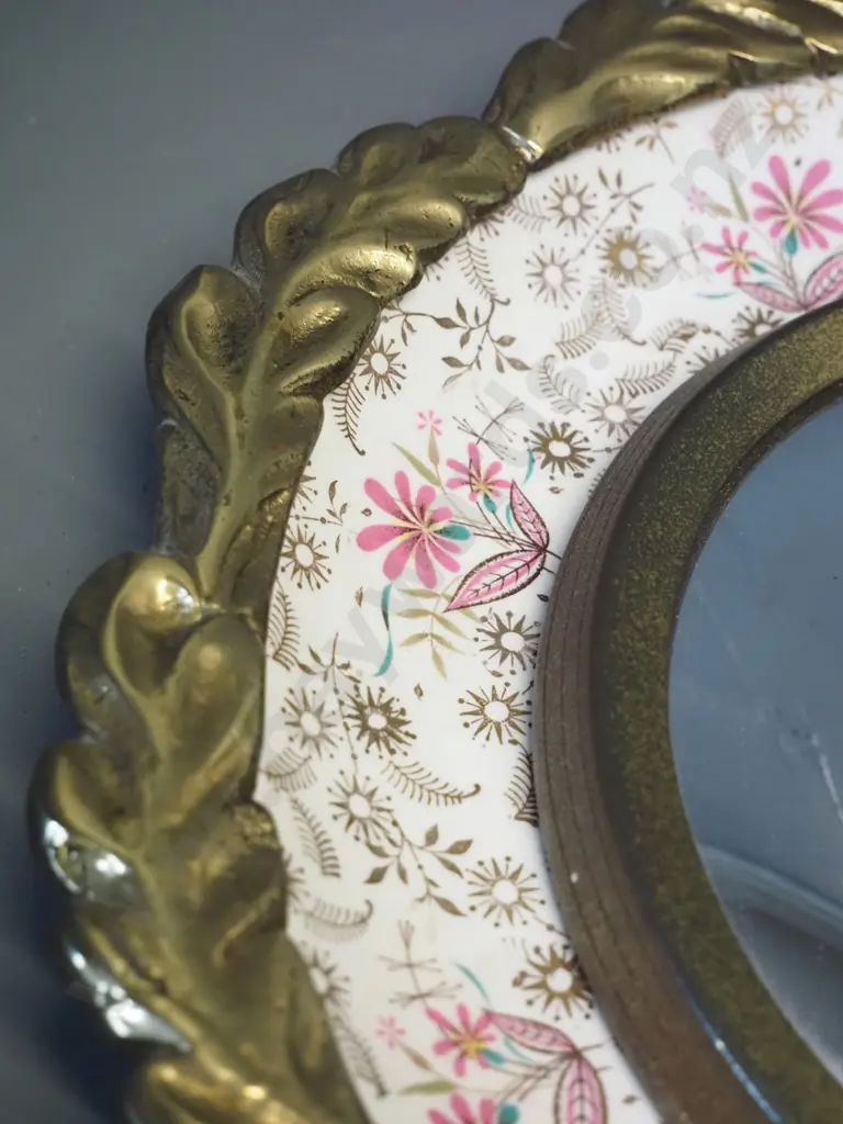 'British Anchor' convex wall mirror with china and brass frame D-350 Image 1++