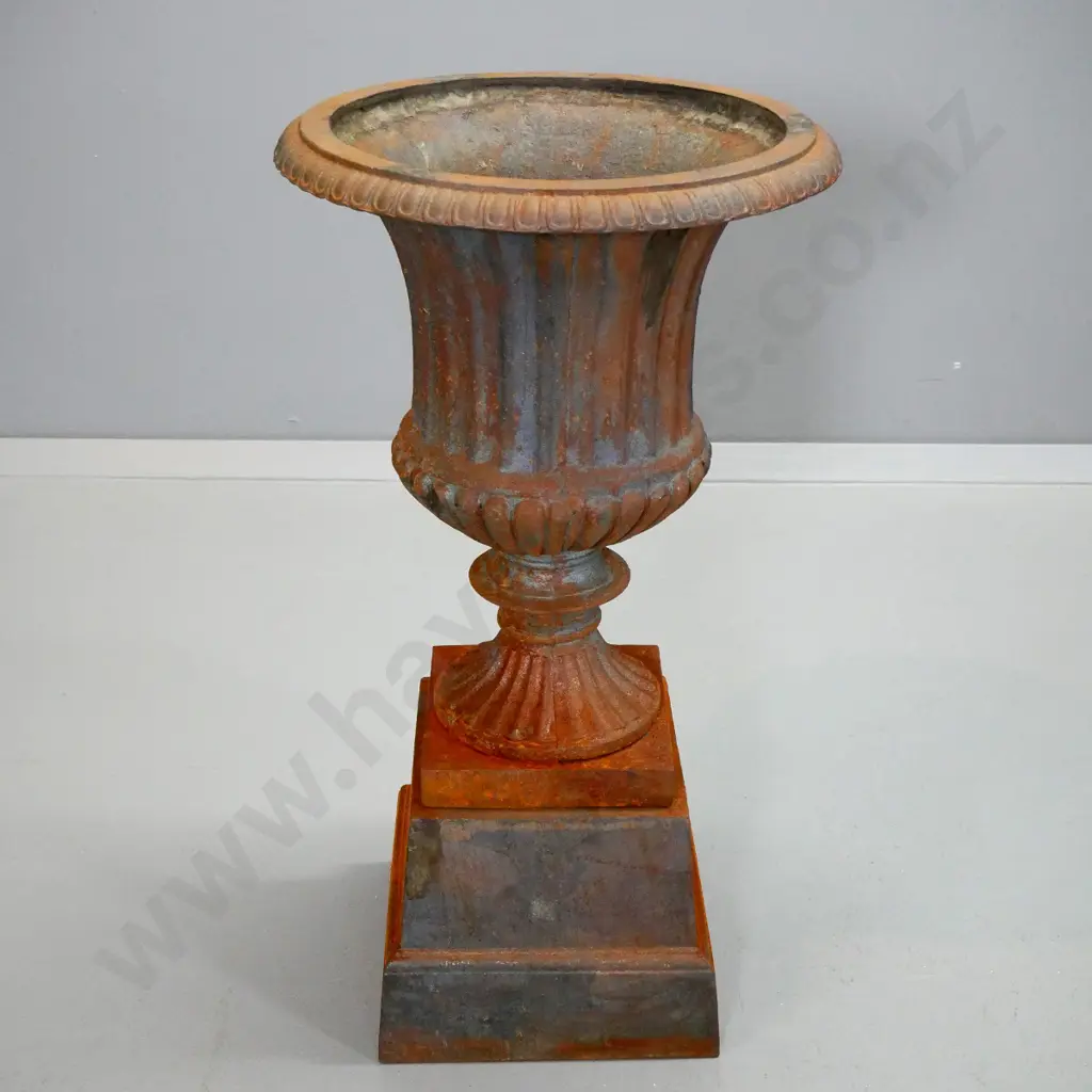 cast iron classical shape garden urn and separate pedestal - surface corrosion H-680 D-370 at top Image 1++