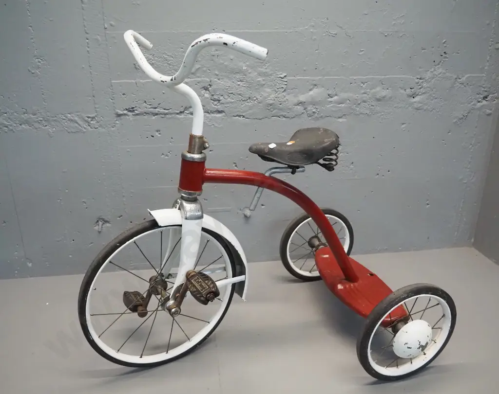 Tri-Ang child's trike in restorer's condition - no grips, one missing hub cap, paint damage etc. H-780 L-850 W-510 Image 1++