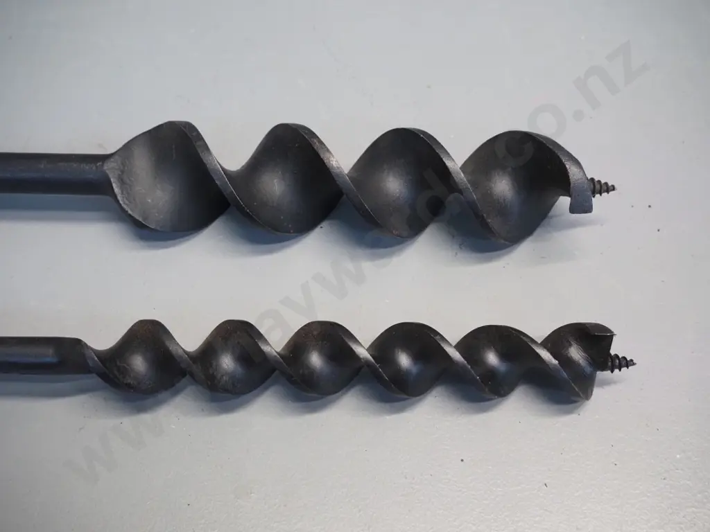 2 vintage large T-handle auger drills with timber handles - shorter L-660, longer one with painted handle L-700 Image 1++