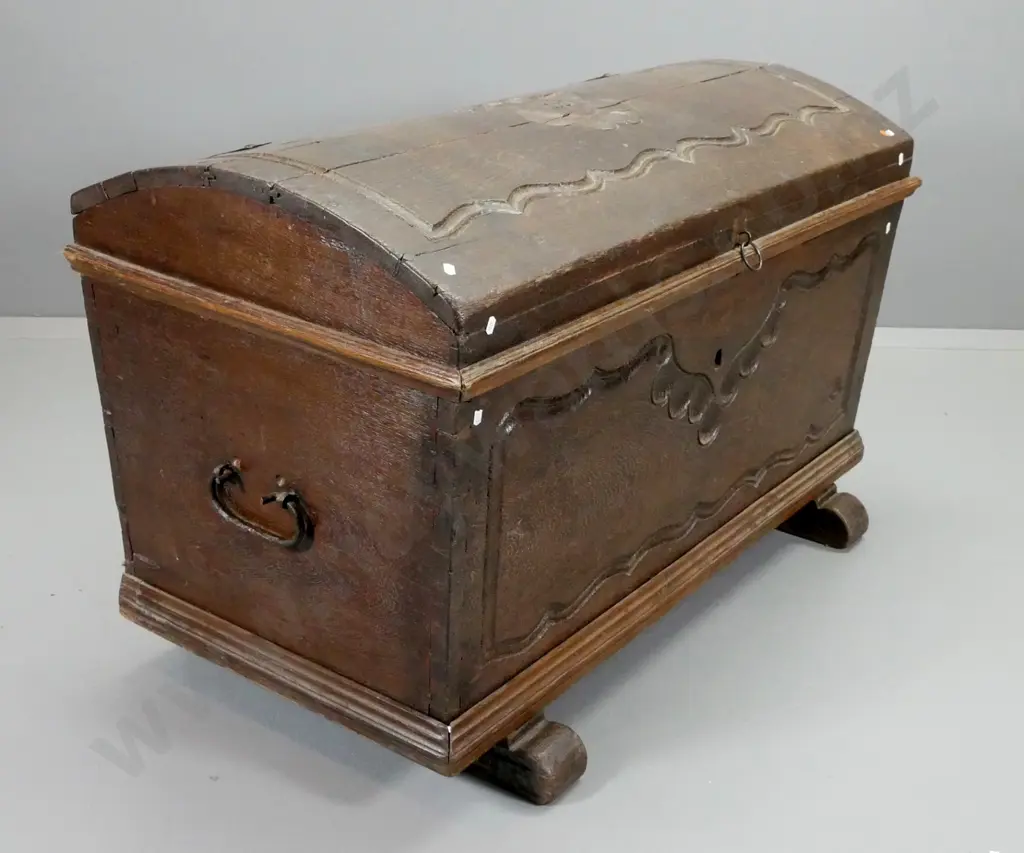 early oak barrel top trunk w/ carved detail, metal hinges & handles - splitting in top H730 W1175 D590 Image 1++