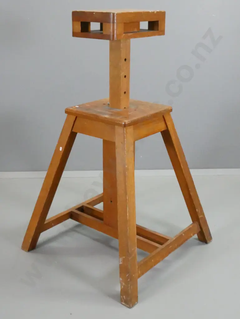 vintage heavy timber adjustable height gymnasium pommel stand - missing adjusting peg H870 W730 D730 Image 1++