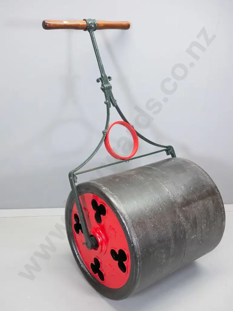 vintage large cast iron lawn/turf roller with wooden handle, refurbished finish. Roller W-620 Diameter 570, handle L800 Image 1++
