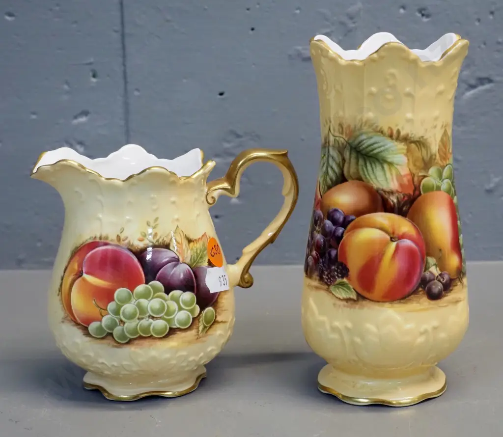 2 Aynsley Orchard Gold items - vase H-160 and jug Image 1++