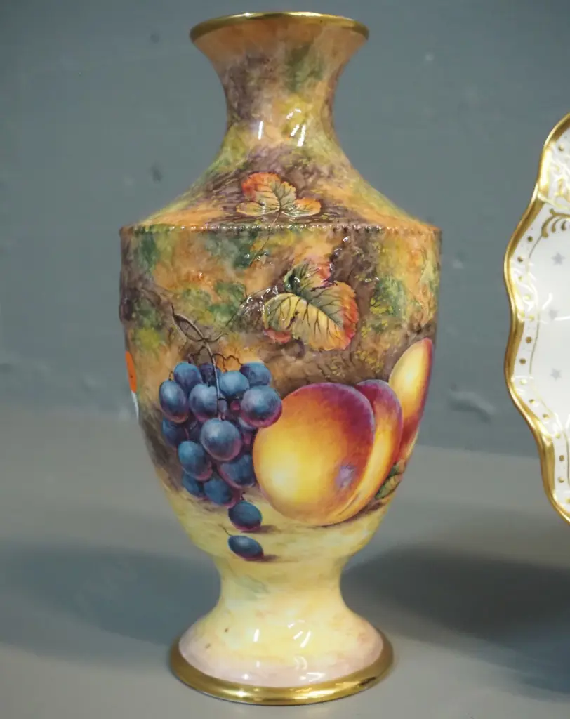 signed New Zealand Hereford fruits pattern vase H225 and a Royal Crown Derby floral cabinet plate Image 1++