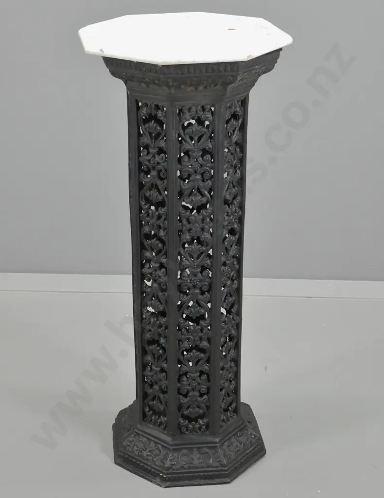French filigree pattern cast-iron pedestal display stand with octagonal loose marble top H-850 W-350 Image 1++