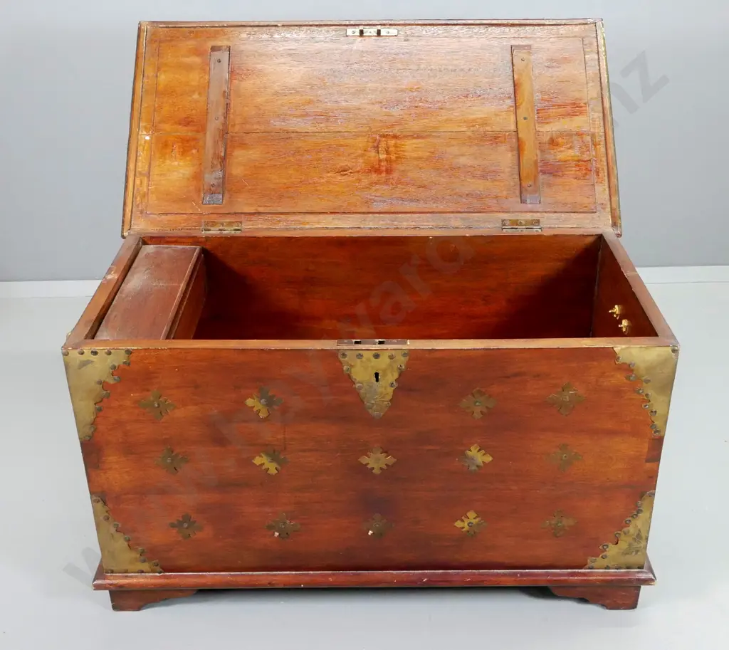 vintage lift top storage chest with brass binding and handles, internal compartment, no key, split in top H580 W1000 490 Image 1++