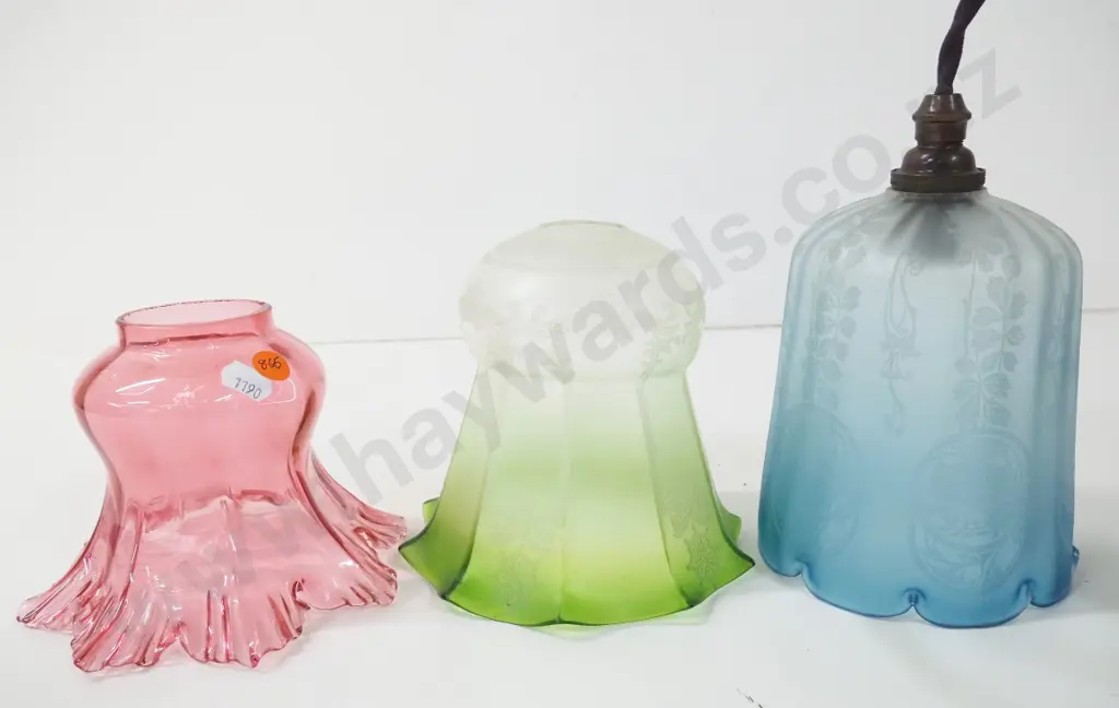 vintage ceramic rise & fall light fitting with frilled blue glass shade and 2 other small frilled glass ahdes Image 1++