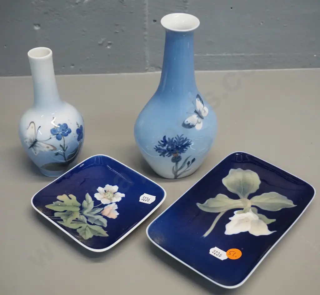 4 Royal Copenhagen items - 2 dishes - anemone and orchid - and 2 butterfly motif vases, taller is H-180 Image 1++