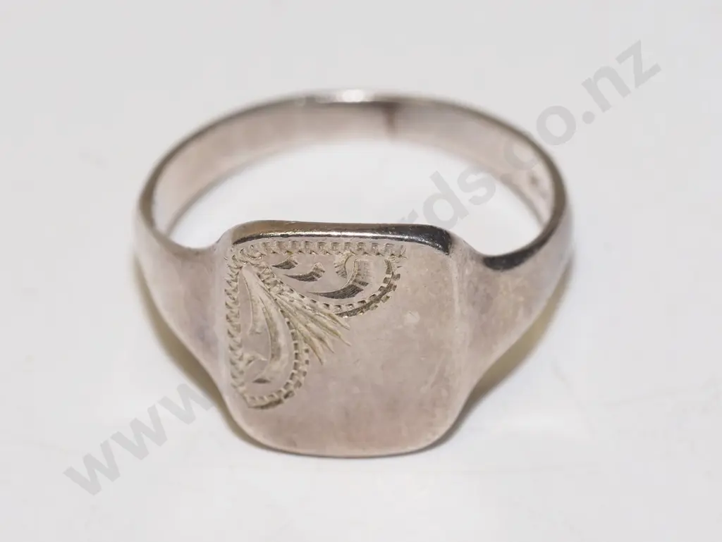 silver signet ring stamped silver Image 1++