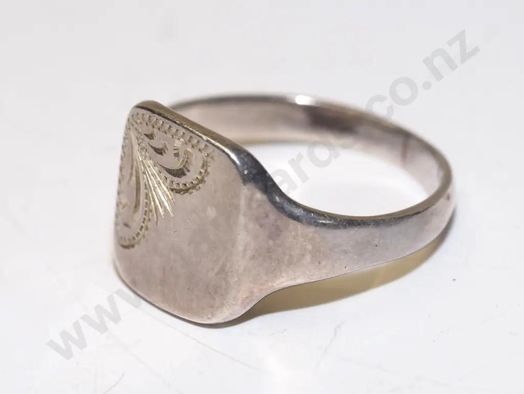 silver signet ring stamped silver Image 1++