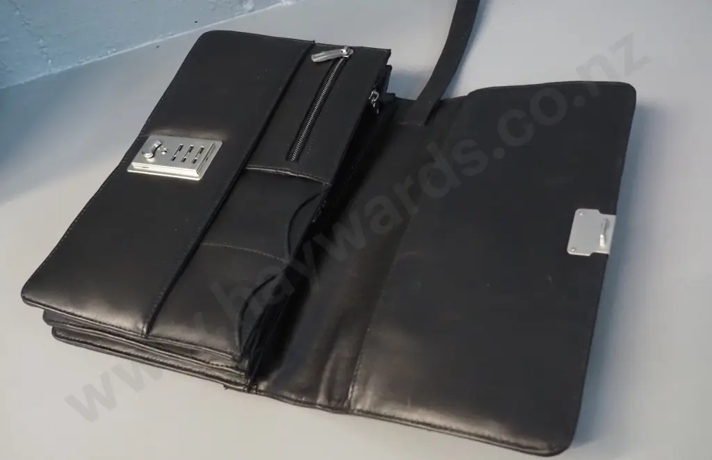 Maitre black leather clutch bag in as-new condition H-170 L-260 Image 1++