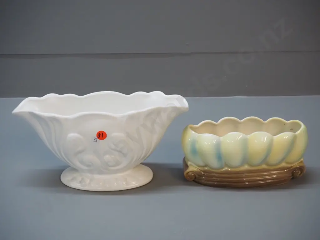 Crown Lynn vase marked '2078' and 'New Zealand' H-130 L-250 and a Titian Ware small trough Image 1++