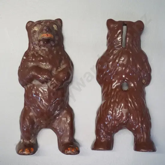 cast metal bear money box - enamel finish, missing joining screw H-155 W-65