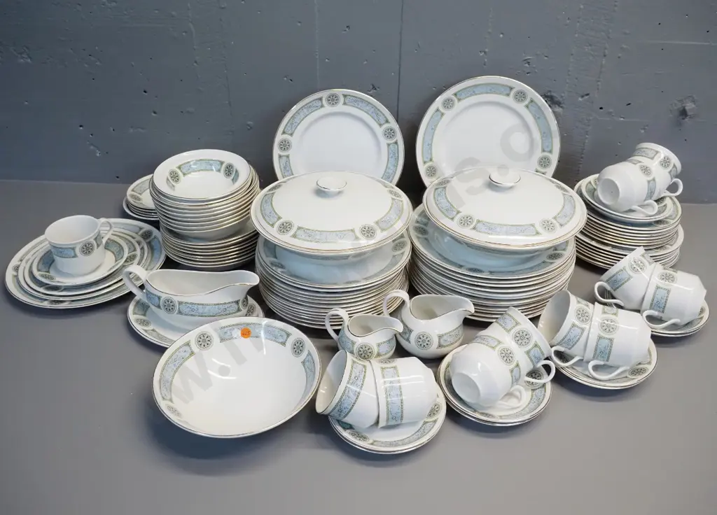 large quantity of Ridgway 'Palazzo' dinnerware including 2 covered vege dishes, 10 cups etc. - 5 pieces have chips Image 1++