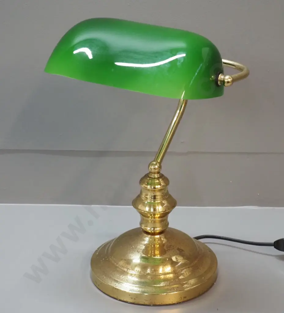 brass and green glass banker's lamp - some pitting to brass H-430 Image 1++