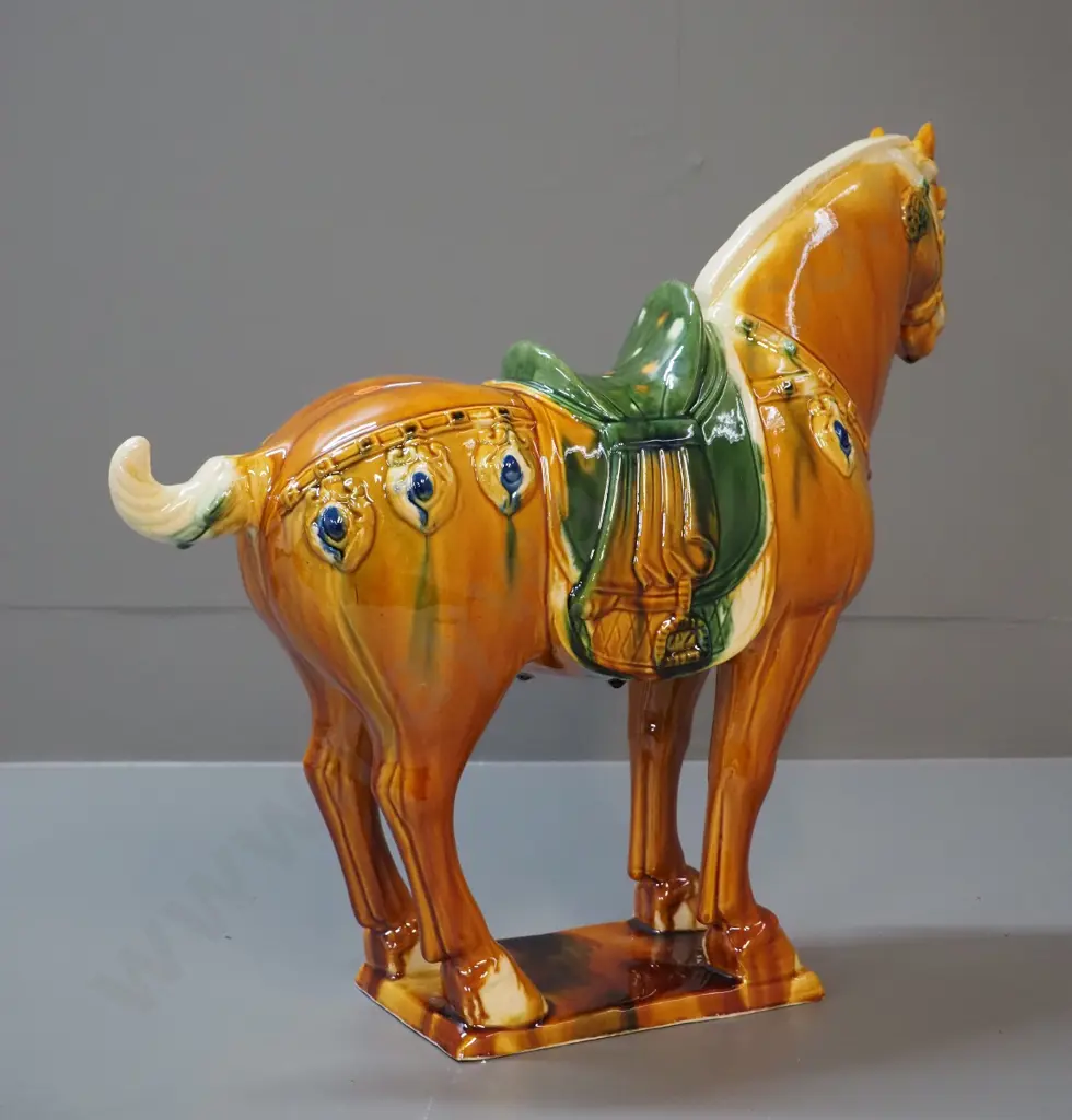Chinese ceramic horse figure H-410 L-470 Image 1++