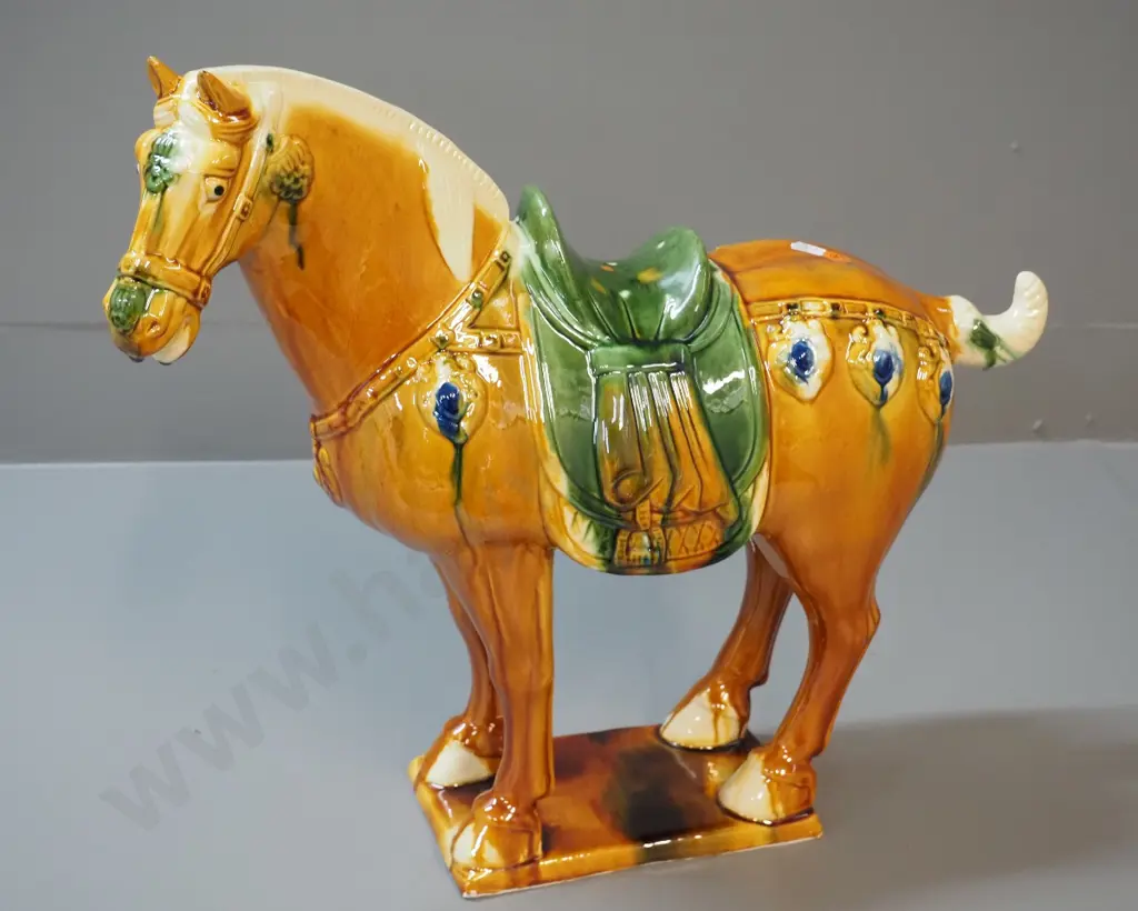 Chinese ceramic horse figure H-410 L-470 Image 1++