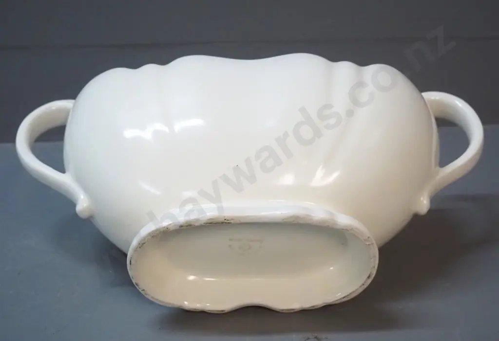 Crown Devon large handled trough vase - manufacturing flaw on one handle H180 W360 Image 1++