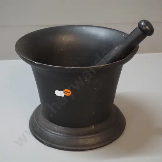 heavy cast iron mortar and pestle - stamped A Kenrick & Sons 6 Pint - H-175 D-230 at rim